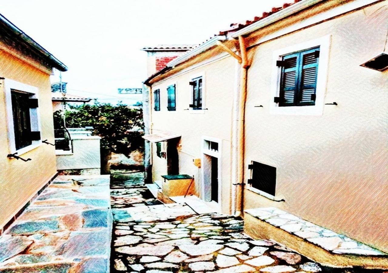Country Traditional House In Corfu Village, Greece Sinarádes Exteriér fotografie